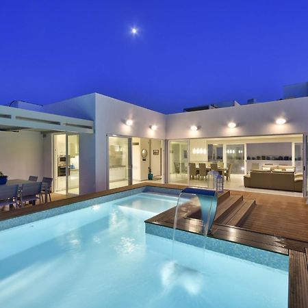 Villa Blu - Family Villa With Indoor Heated Pool, Sauna And Games Room 梅利哈 外观 照片
