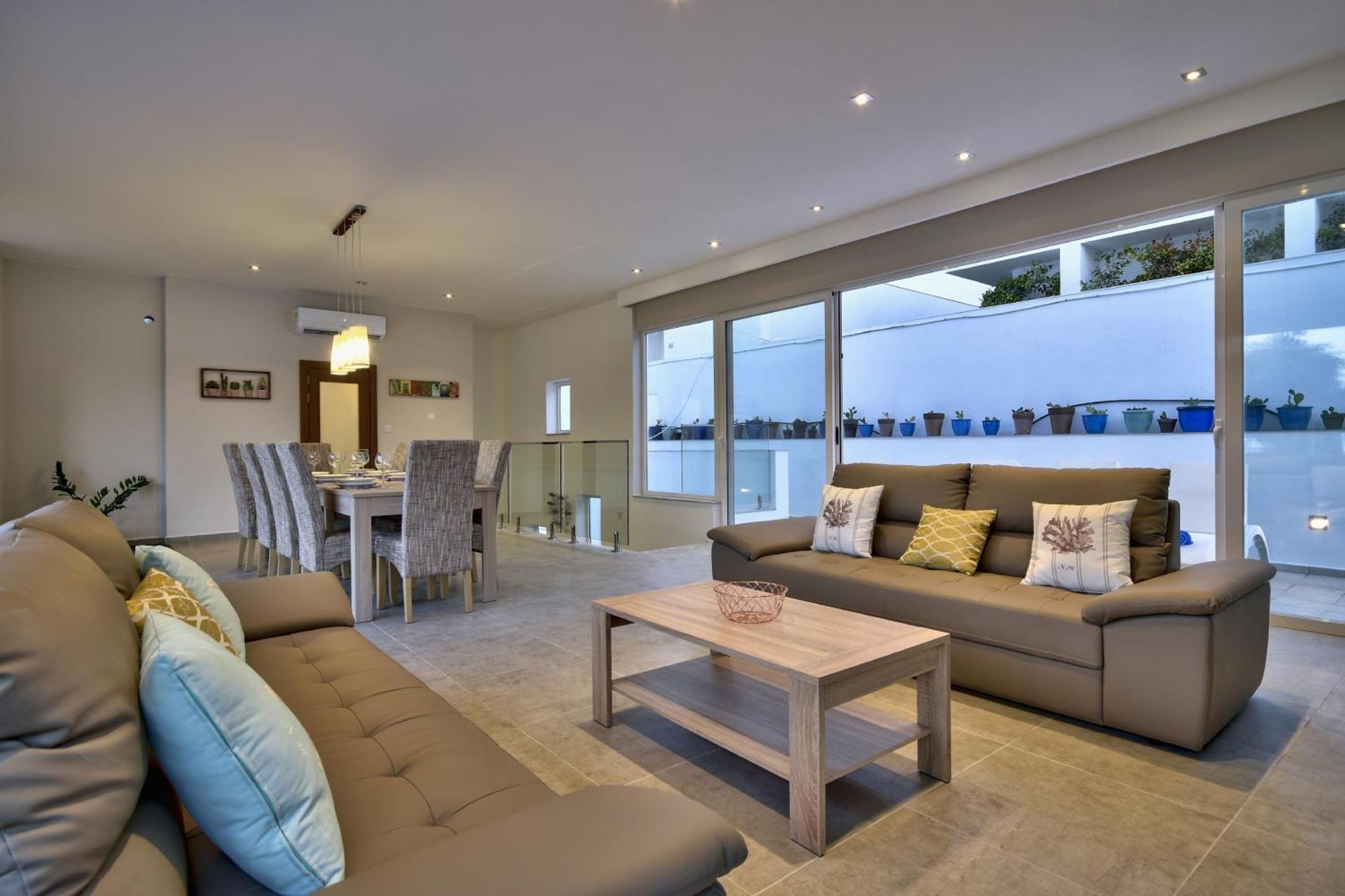 Villa Blu - Family Villa With Indoor Heated Pool, Sauna And Games Room 梅利哈 外观 照片