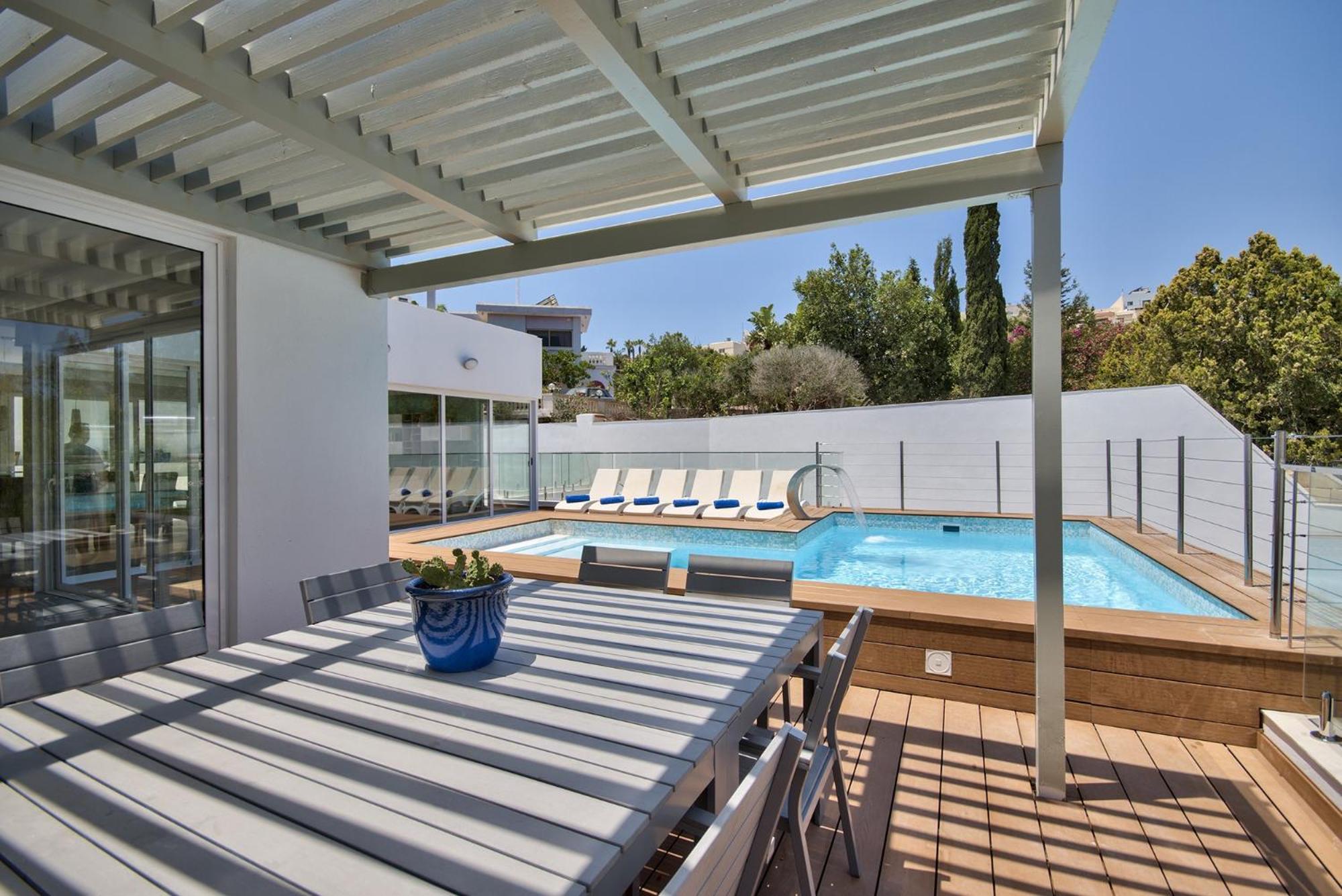 Villa Blu - Family Villa With Indoor Heated Pool, Sauna And Games Room 梅利哈 外观 照片