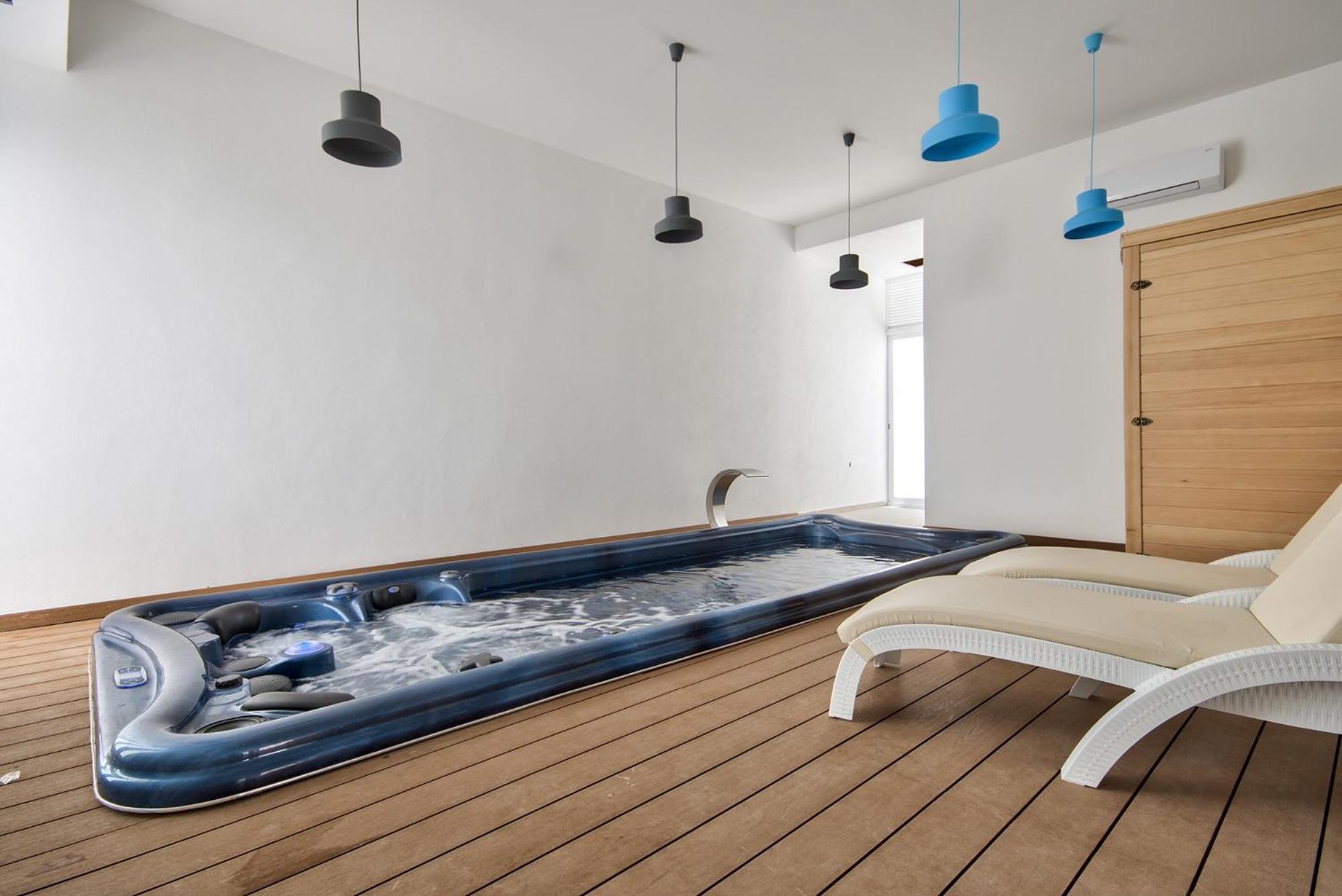 Villa Blu - Family Villa With Indoor Heated Pool, Sauna And Games Room 梅利哈 外观 照片