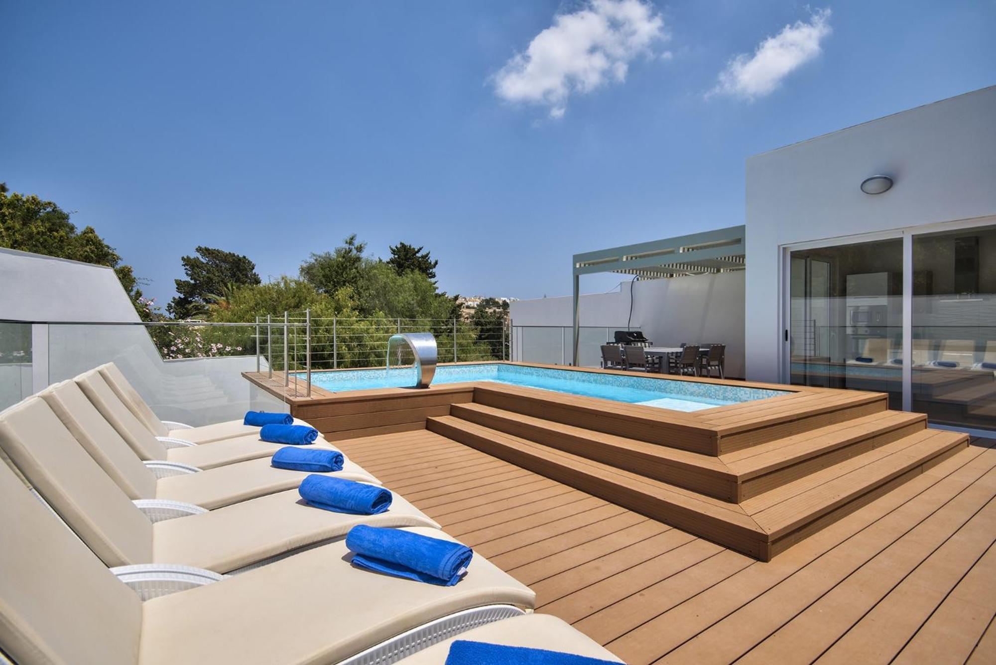Villa Blu - Family Villa With Indoor Heated Pool, Sauna And Games Room 梅利哈 外观 照片