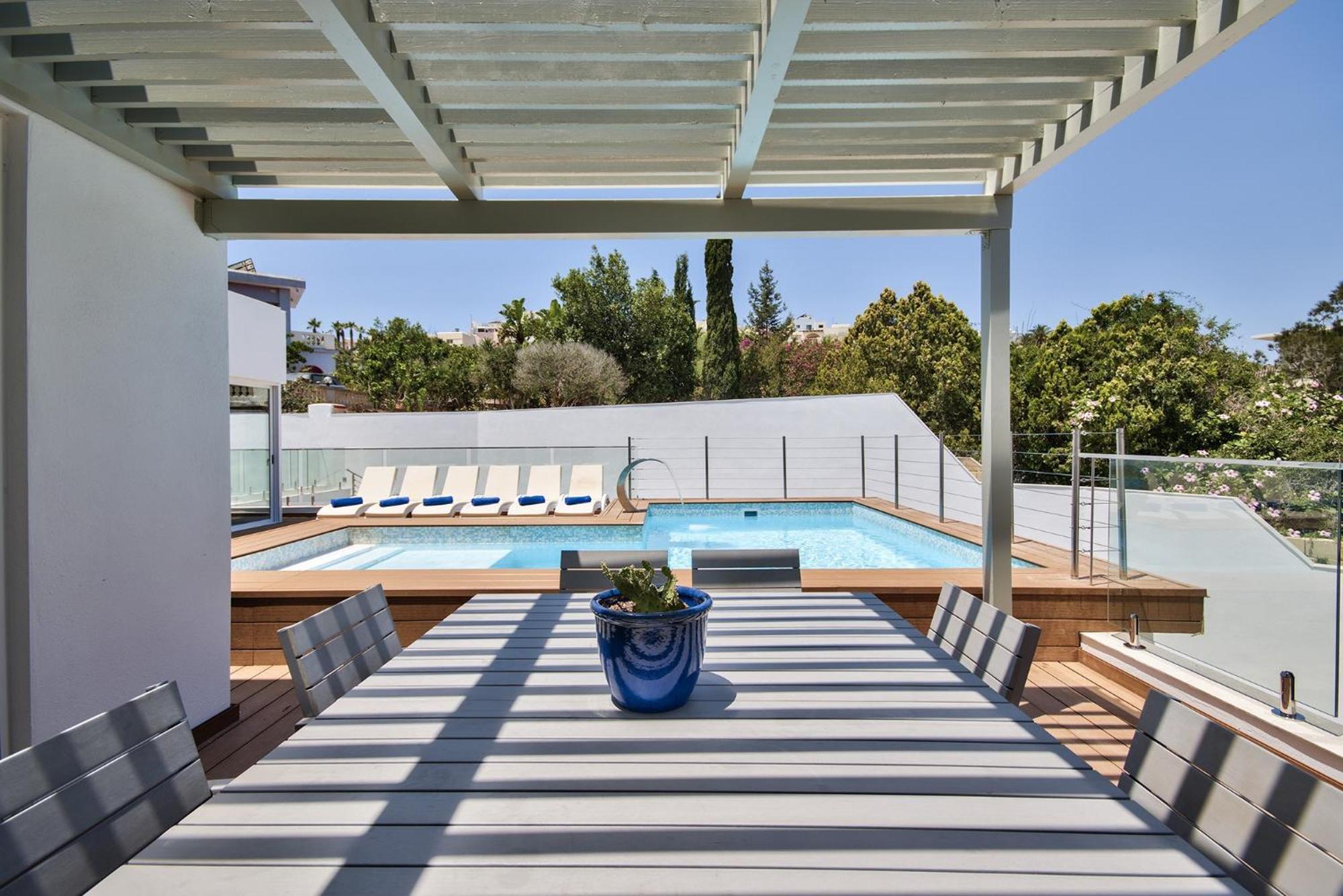 Villa Blu - Family Villa With Indoor Heated Pool, Sauna And Games Room 梅利哈 外观 照片